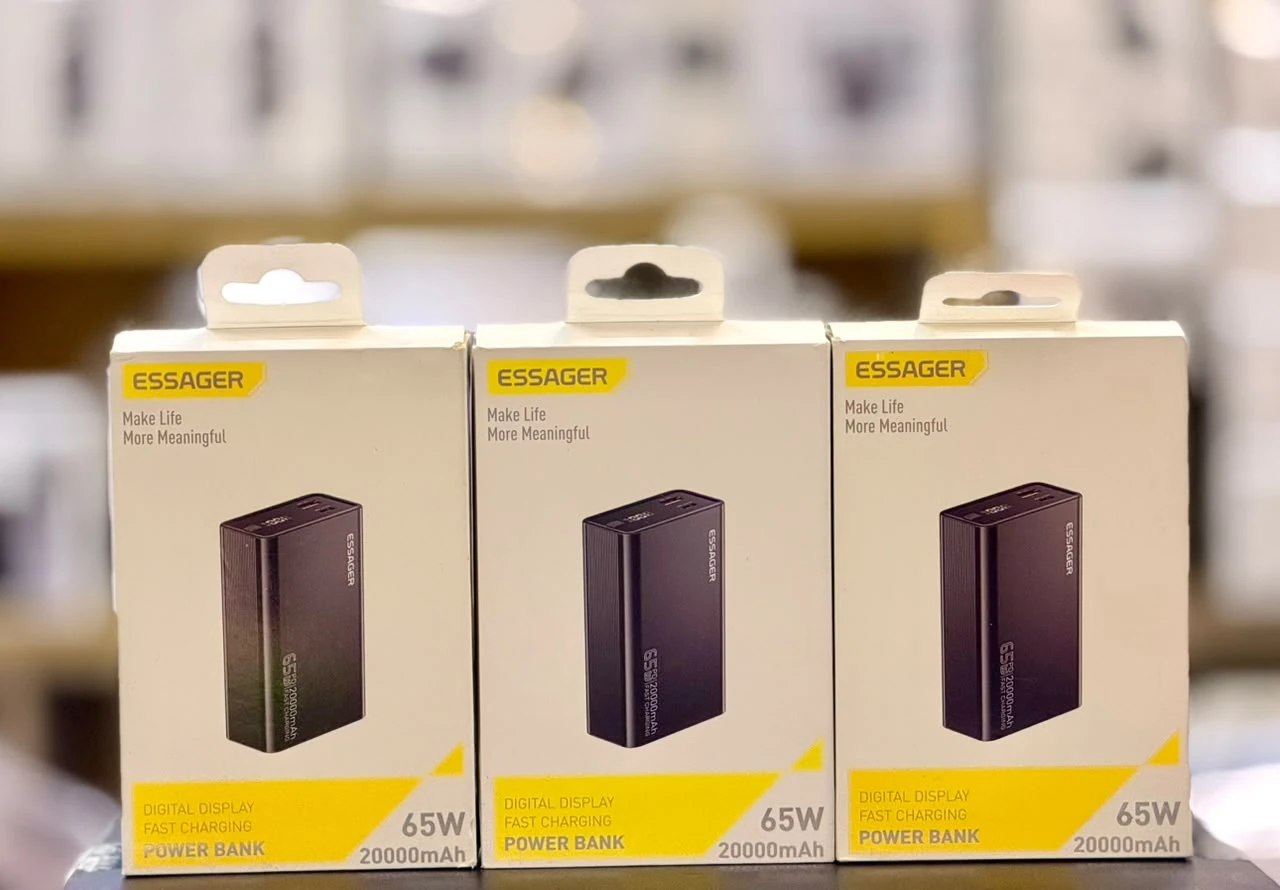 Essager 65W 20,000mAh power bank retail packaging in EMOS IT SERVICES stock